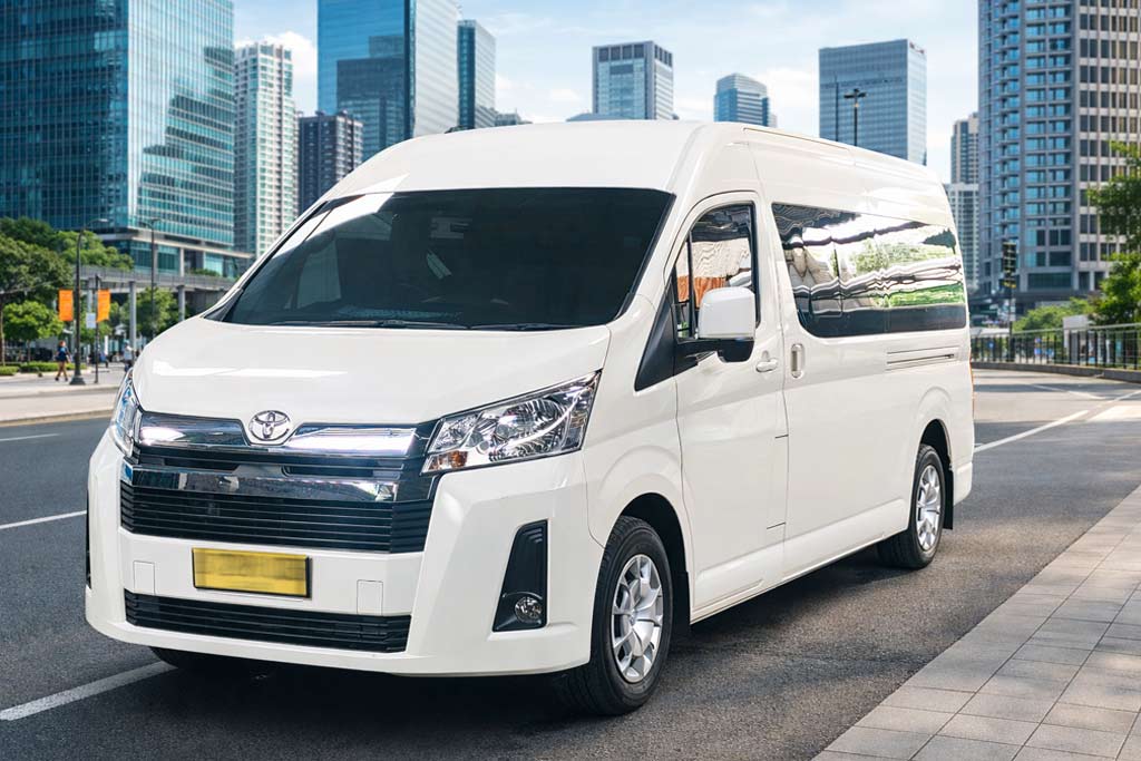 info harga sewa mobil hiace di jakarta timur per hari